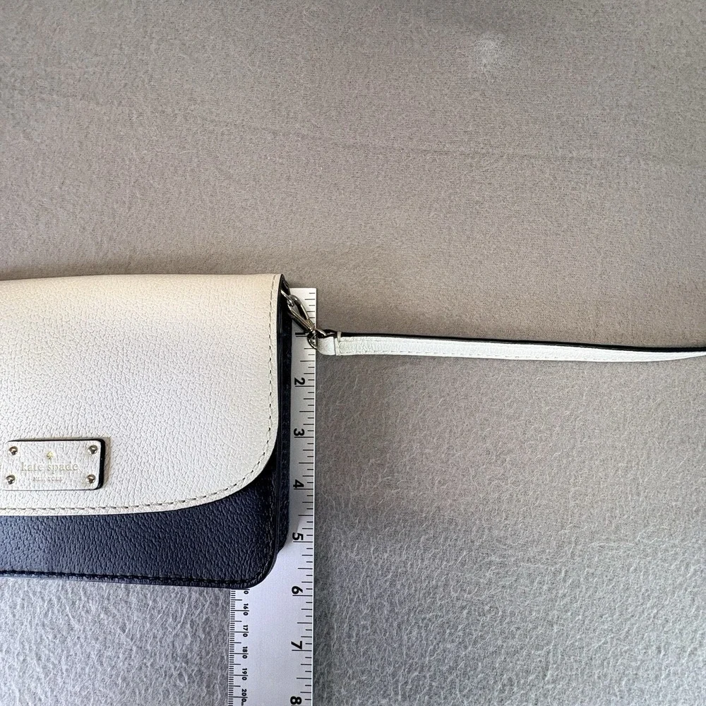 Kate Spade New York Colorblock Ivory Black Leather Small Crossbody Bag